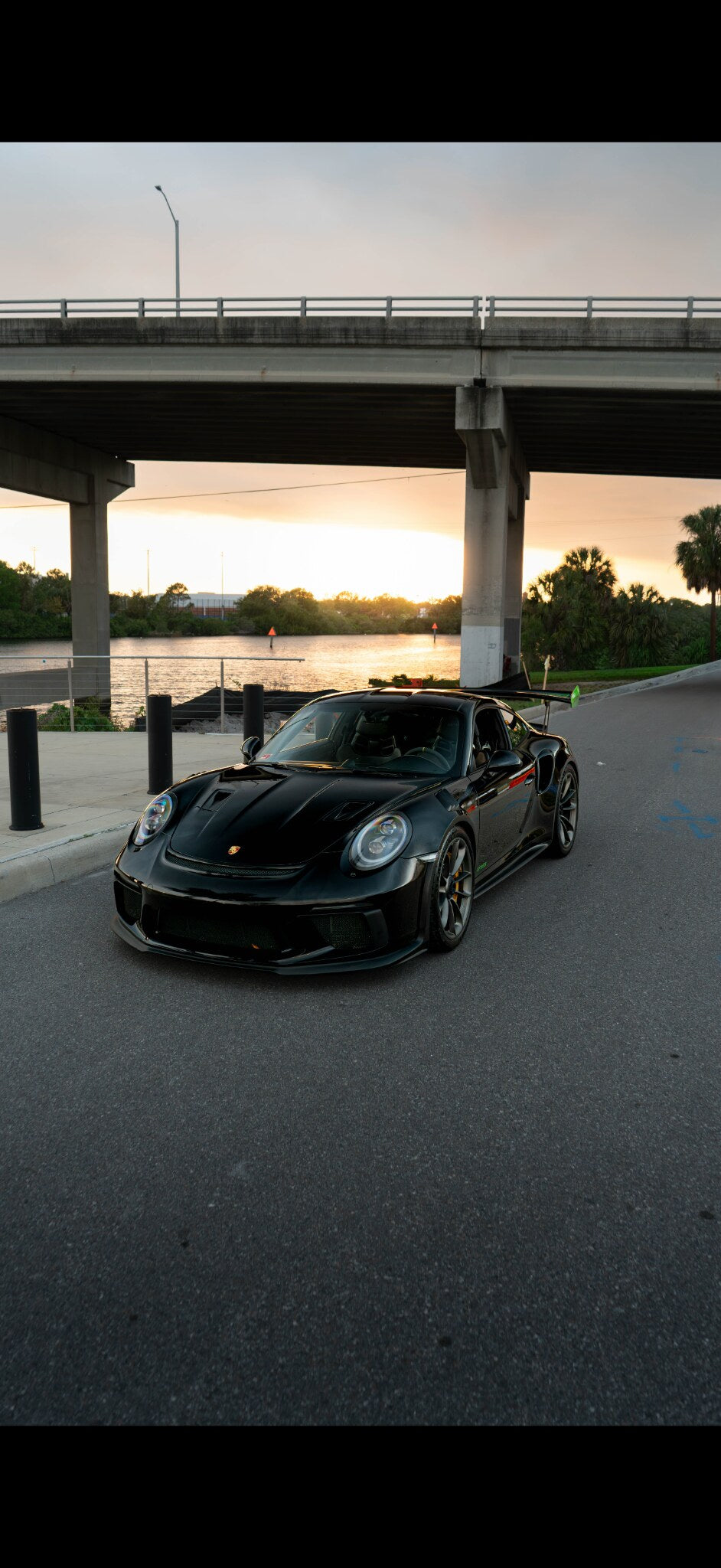 Black Porsche 911 GT3 RS
